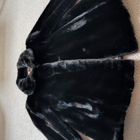 GRANDELLA II Styled By Sportowne VTG fur coat in a beautiful Dark Brown 12 - Picture 11 of 16